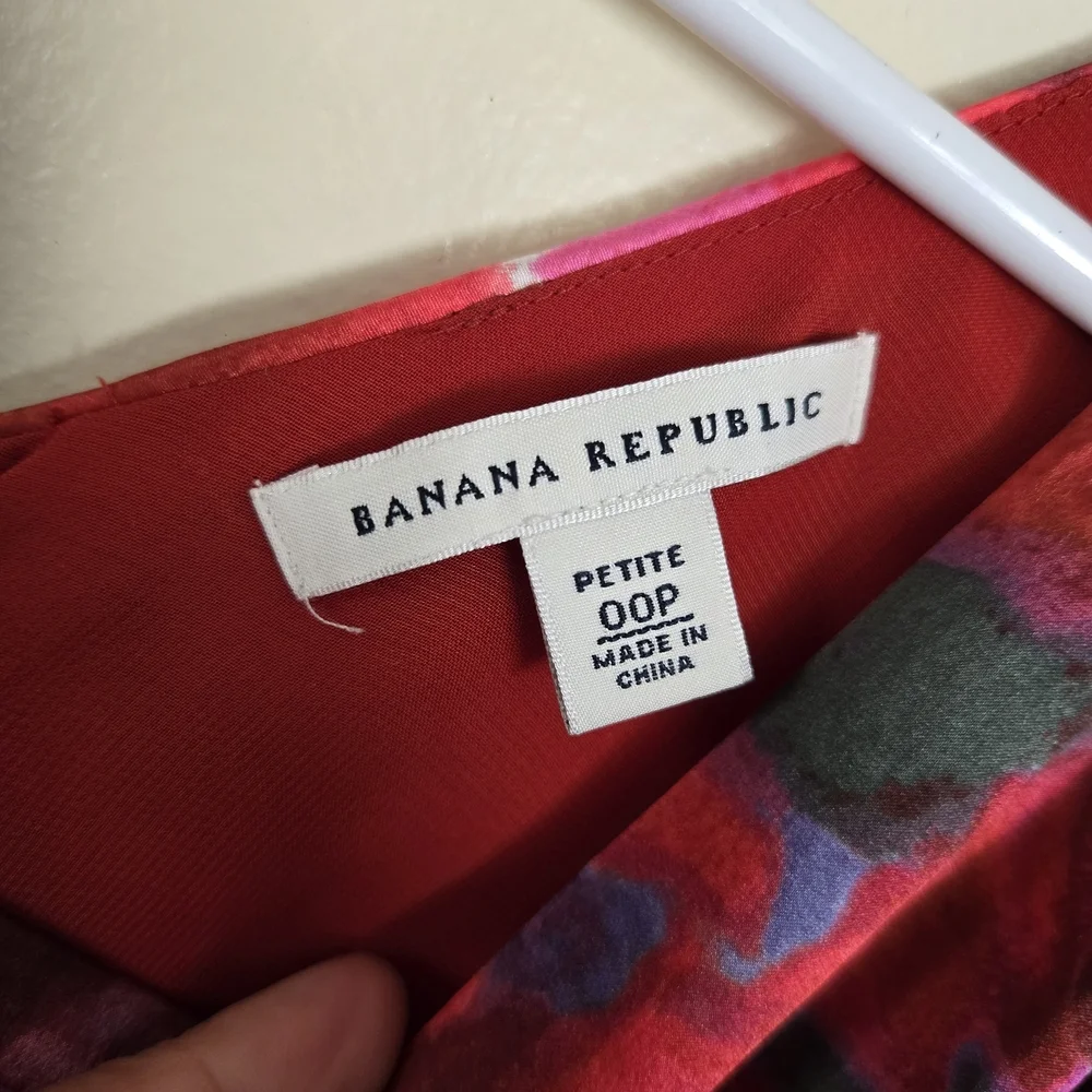 Banana Republic Silk Red Pink Floral V-Neck Sleeveless Dress Size 00P - Picture 2 of 5